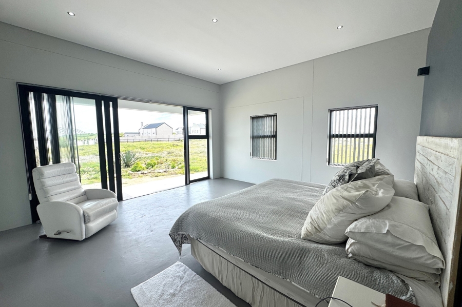 4 Bedroom Property for Sale in Olifantskop Western Cape